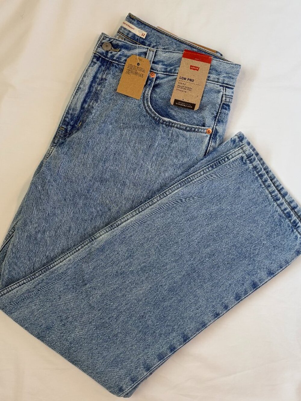 Levi's NWT Low Pro Straight Jeans 32 Charlie Glow Up Medium Wash Denim - Picture 5 of 12
